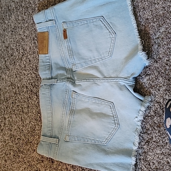 Joe's Jeans Pants - STUNNING JOES LIGHT WASH TAKARA JEAN SHORTS